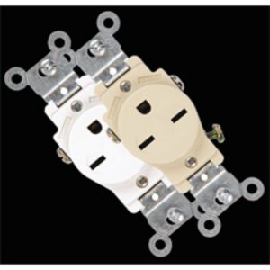 EAGLE TOMA SENCILLO MARFIL 15A 250V